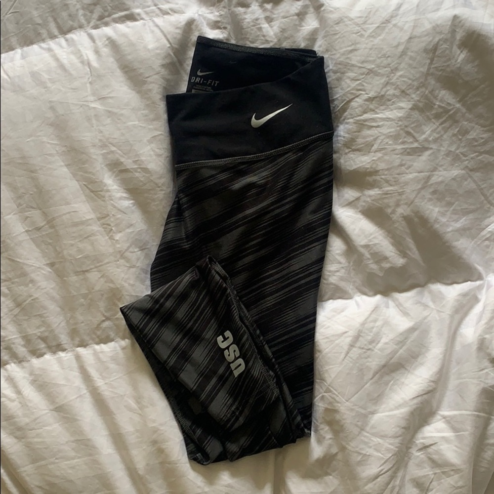 Black Nike USC leggings